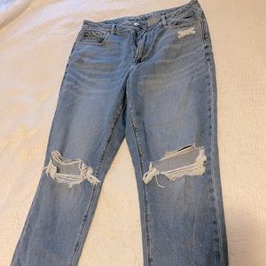 American Eagle Sz 12 Straight Leg Jeans, Distressed